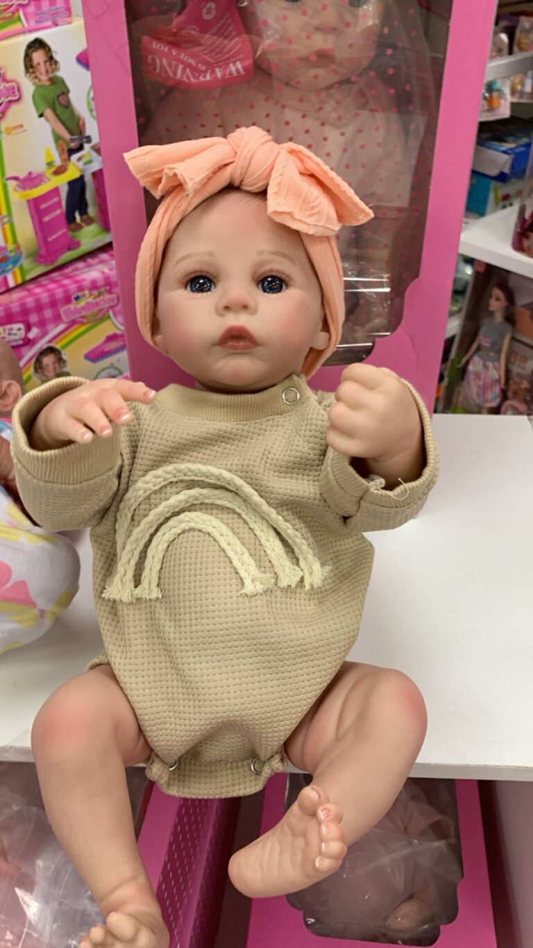 Muñeca Bebé Reborn Realista con Ropa Intercambiable - 29922 - Bebemundo